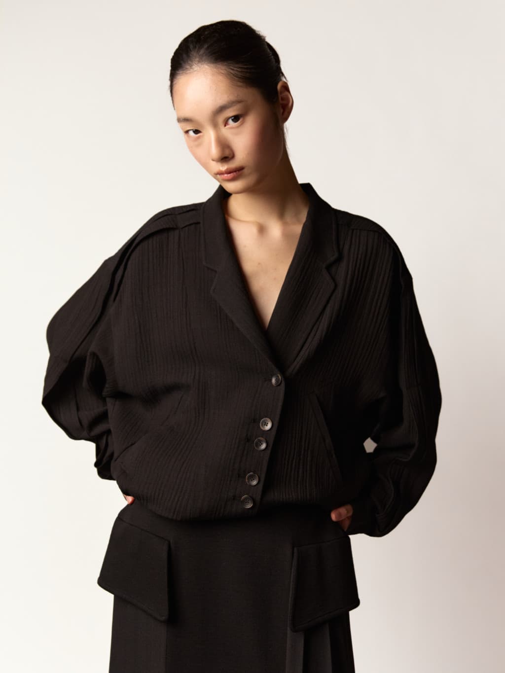 Relaxed Column Jacket - Black — vue 3