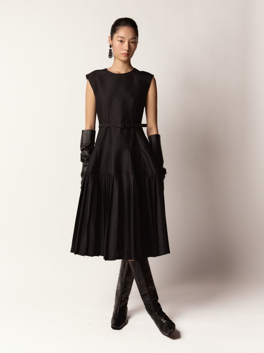 SJ Pleated Midi Dress - Ivory, Black — vue 1