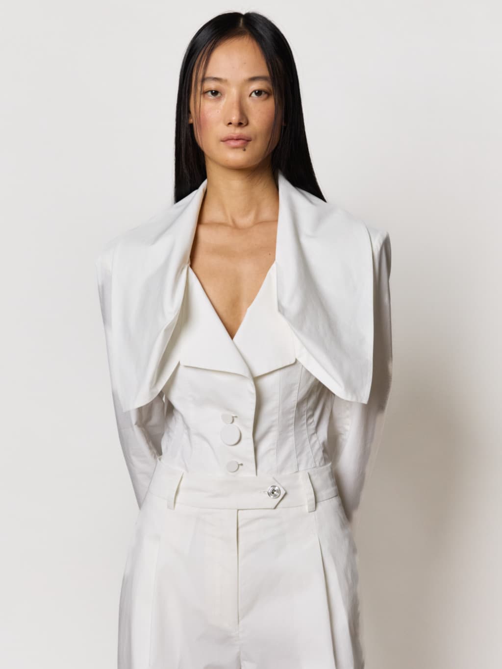 Kiwa Jacket - White — vue 3