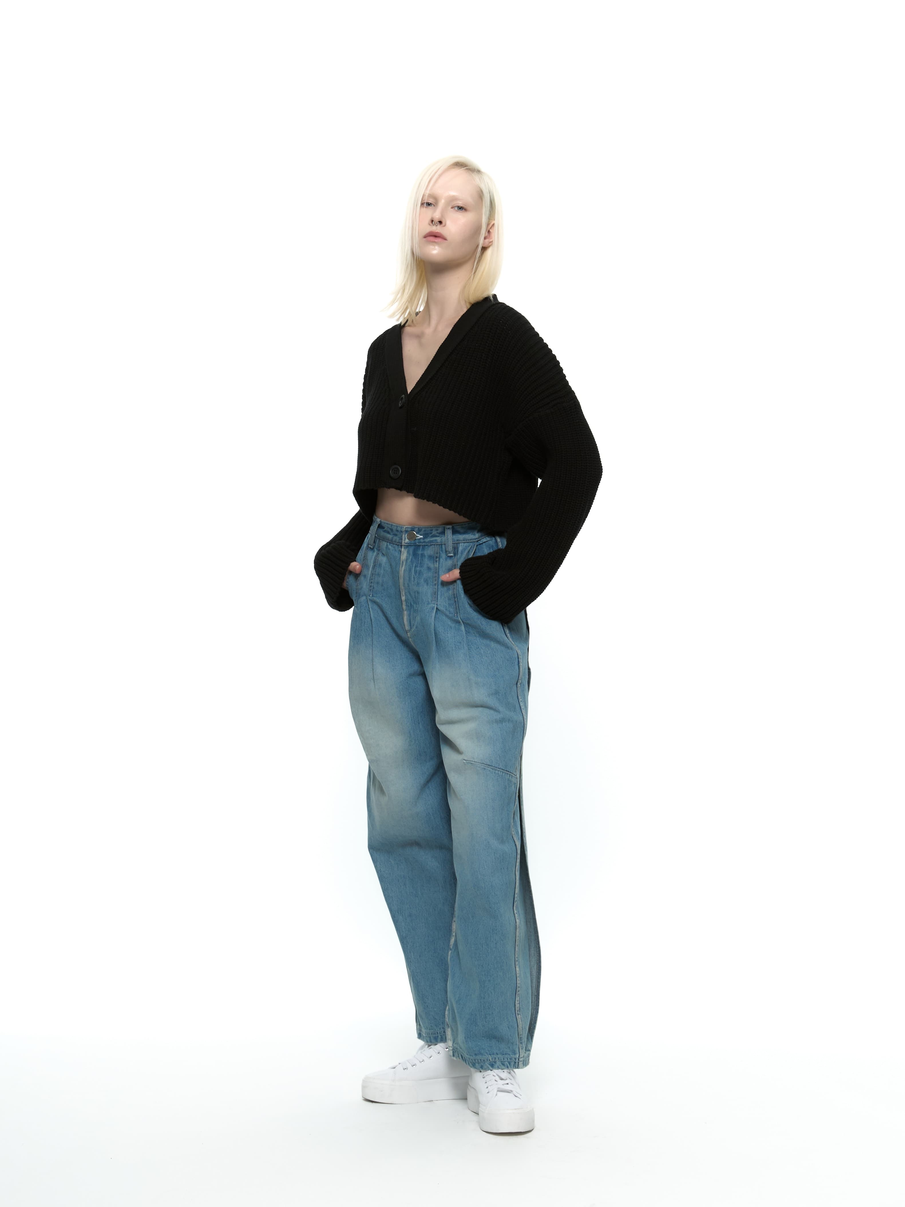 Heart Crop Cardigan (Black) — vue 11