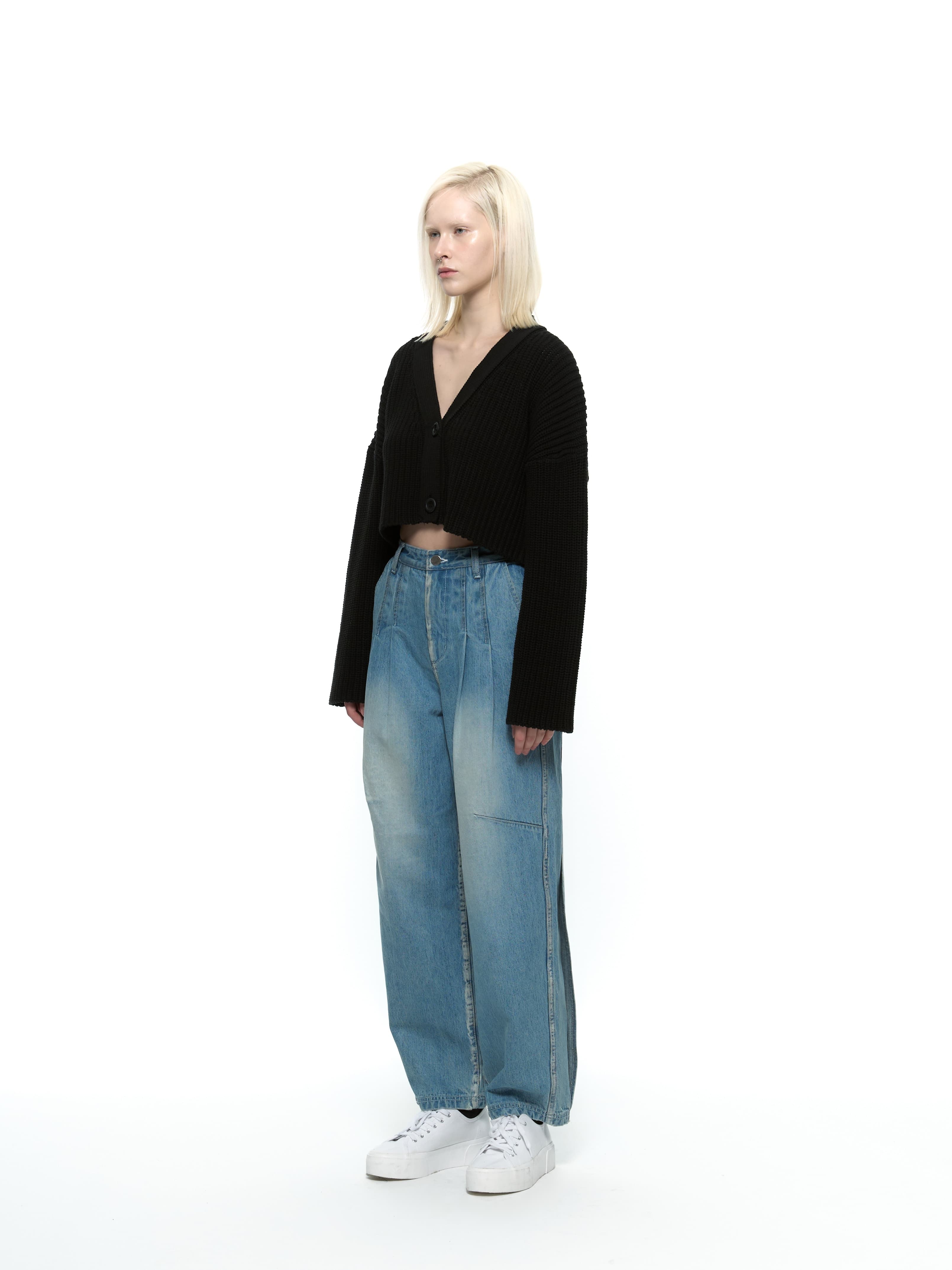 Heart Crop Cardigan (Black) — vue 7