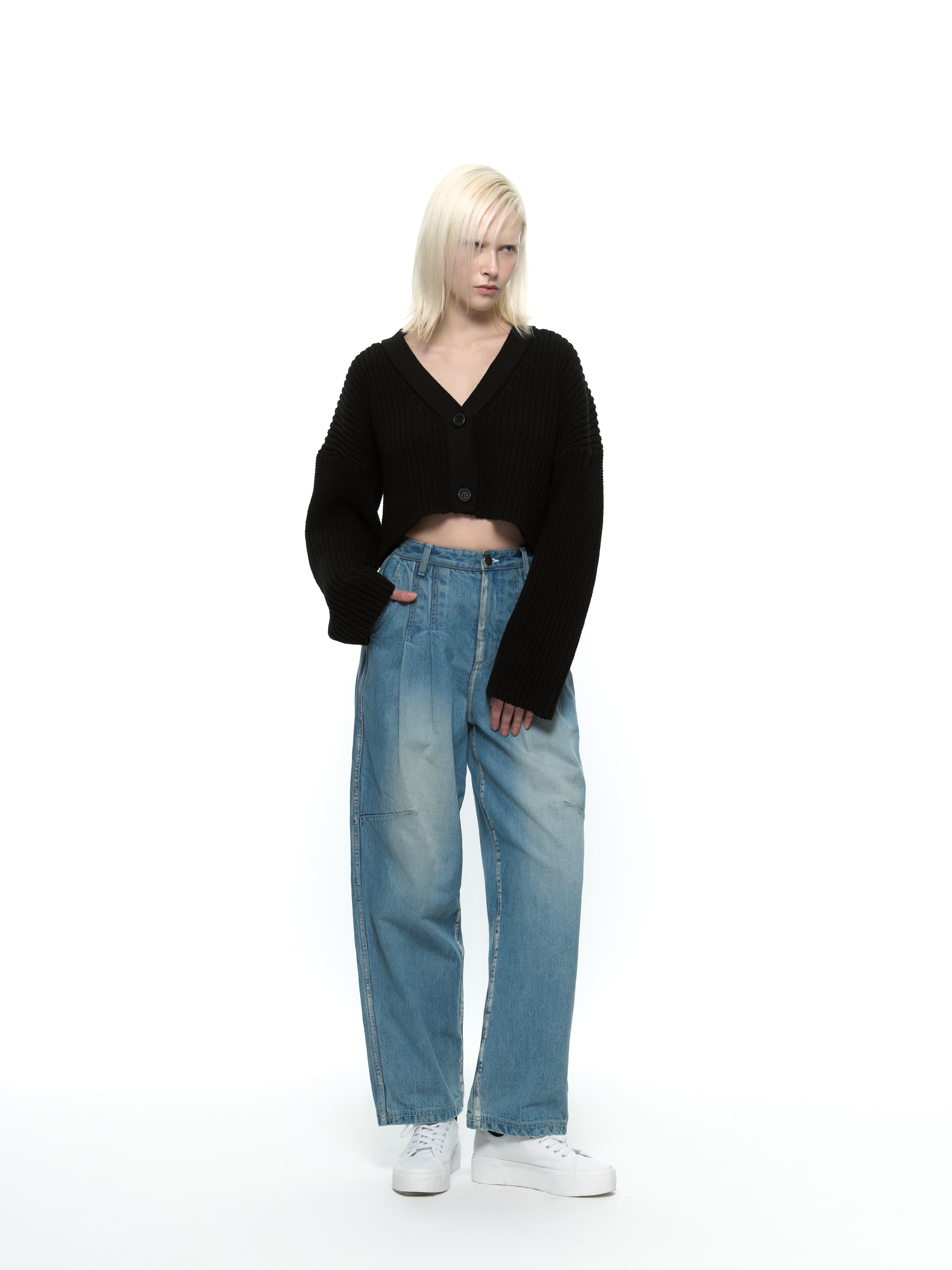 Heart Crop Cardigan (Black) — vue 10
