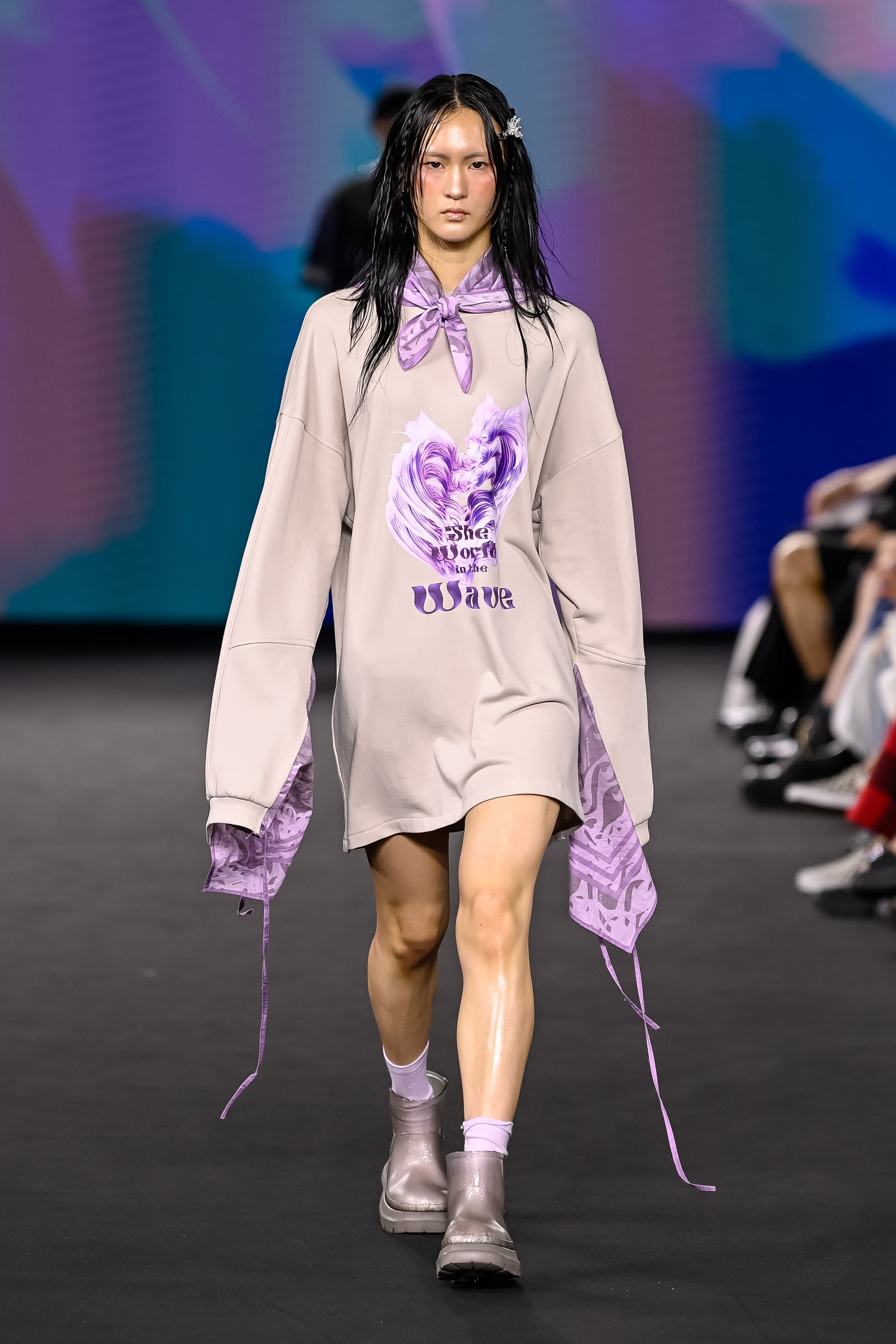 26SS Purple Wave Slit Layered Pink Beige Sweat One-Piece — vue 1