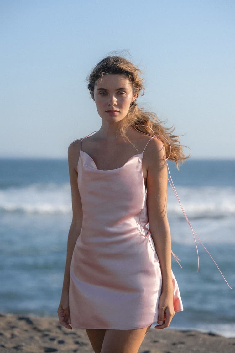 Bailey Pink Satin Slip Dress — vue 8