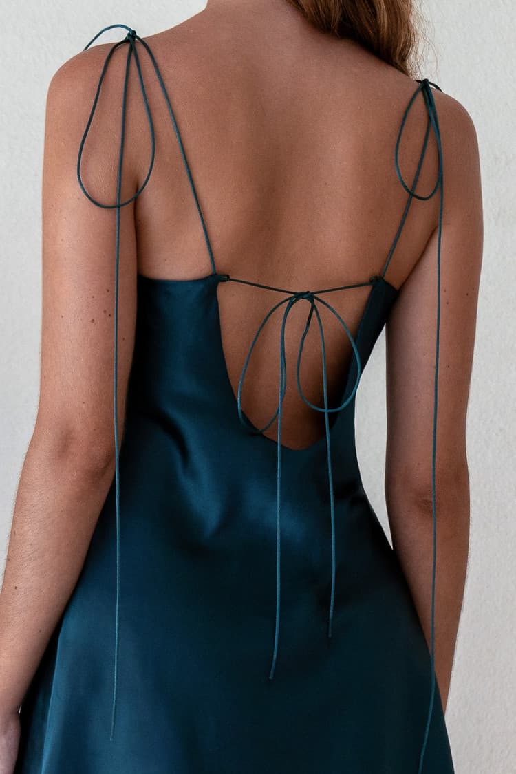 Bailey Green Satin Slip Dress — vue 7