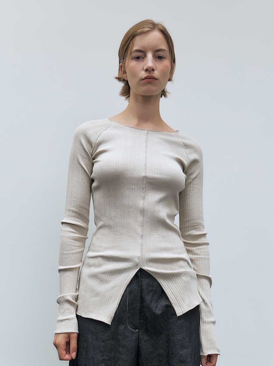 RTF PLEATED FRONT SLIT SLIM TOP_BEIGE — vue 2