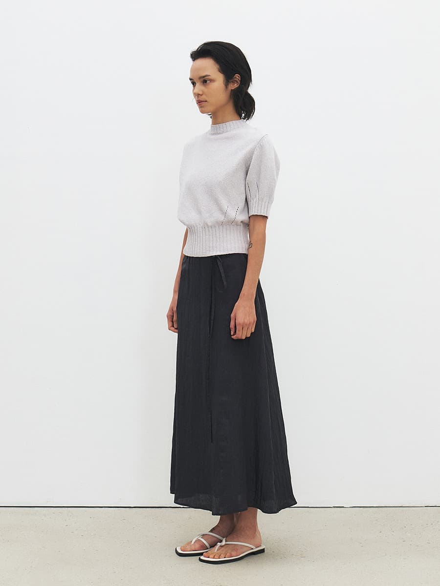 TFR CREASED SHEEN FLARE SKIRT_D-NAVY — vue 2