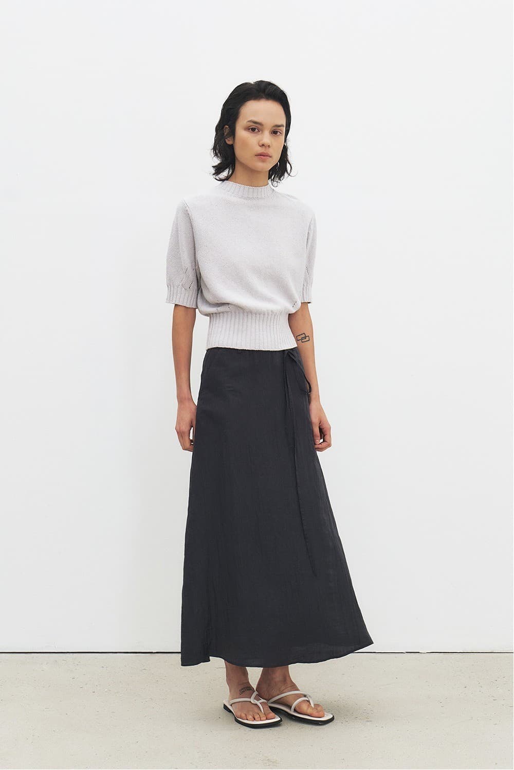 TFR CREASED SHEEN FLARE SKIRT_D-NAVY — vue 8