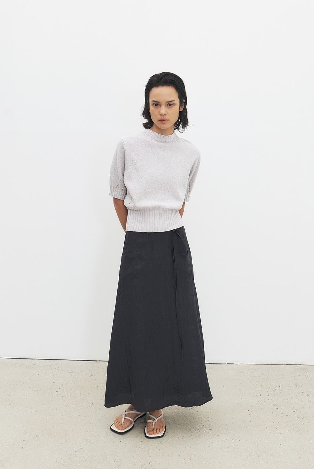 TFR CREASED SHEEN FLARE SKIRT_D-NAVY — vue 9