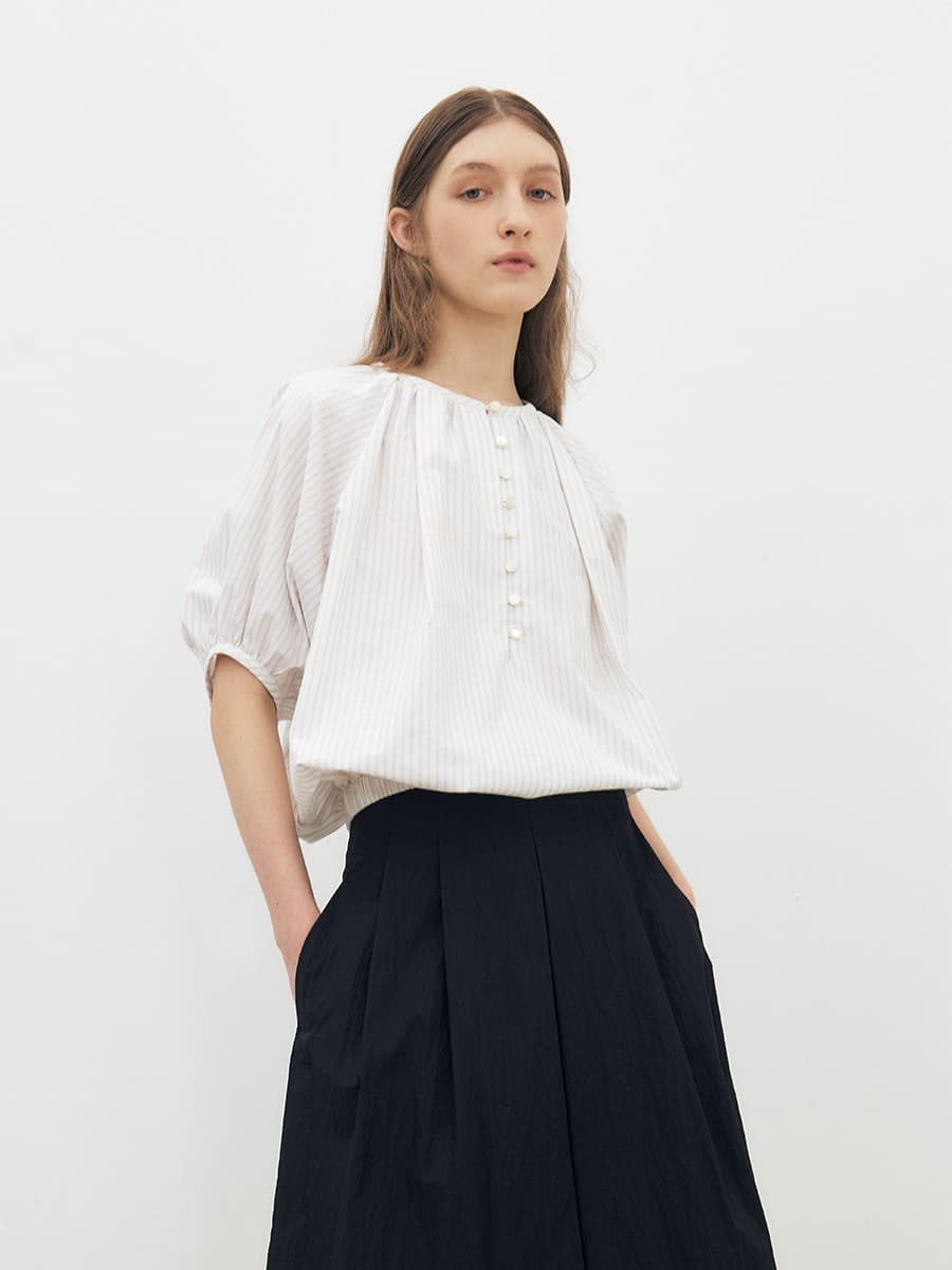 TFR SHIRRING PUFF BLOUSE_STRIPE — vue 3