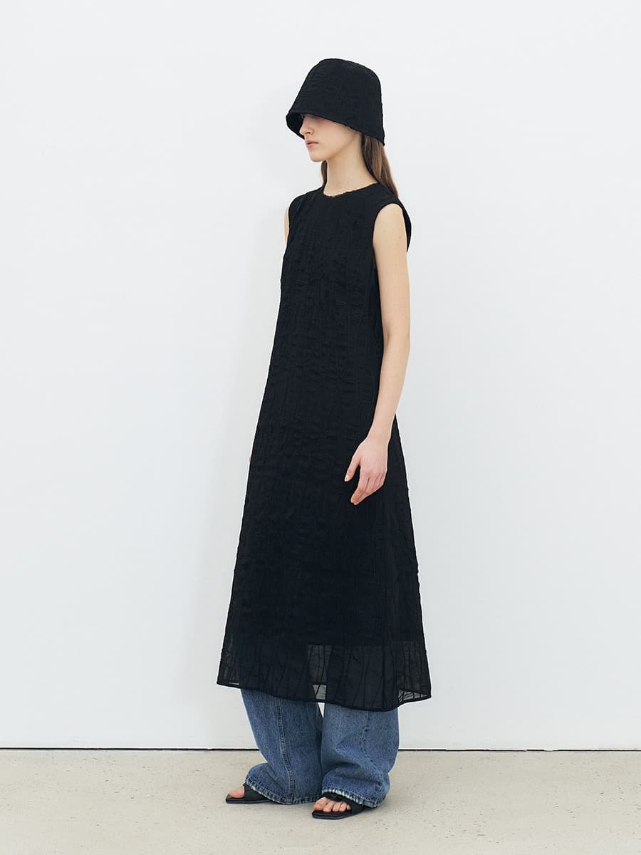 TFR SLEEVELESS NECK EDGE DRESS_BLACK — vue 2