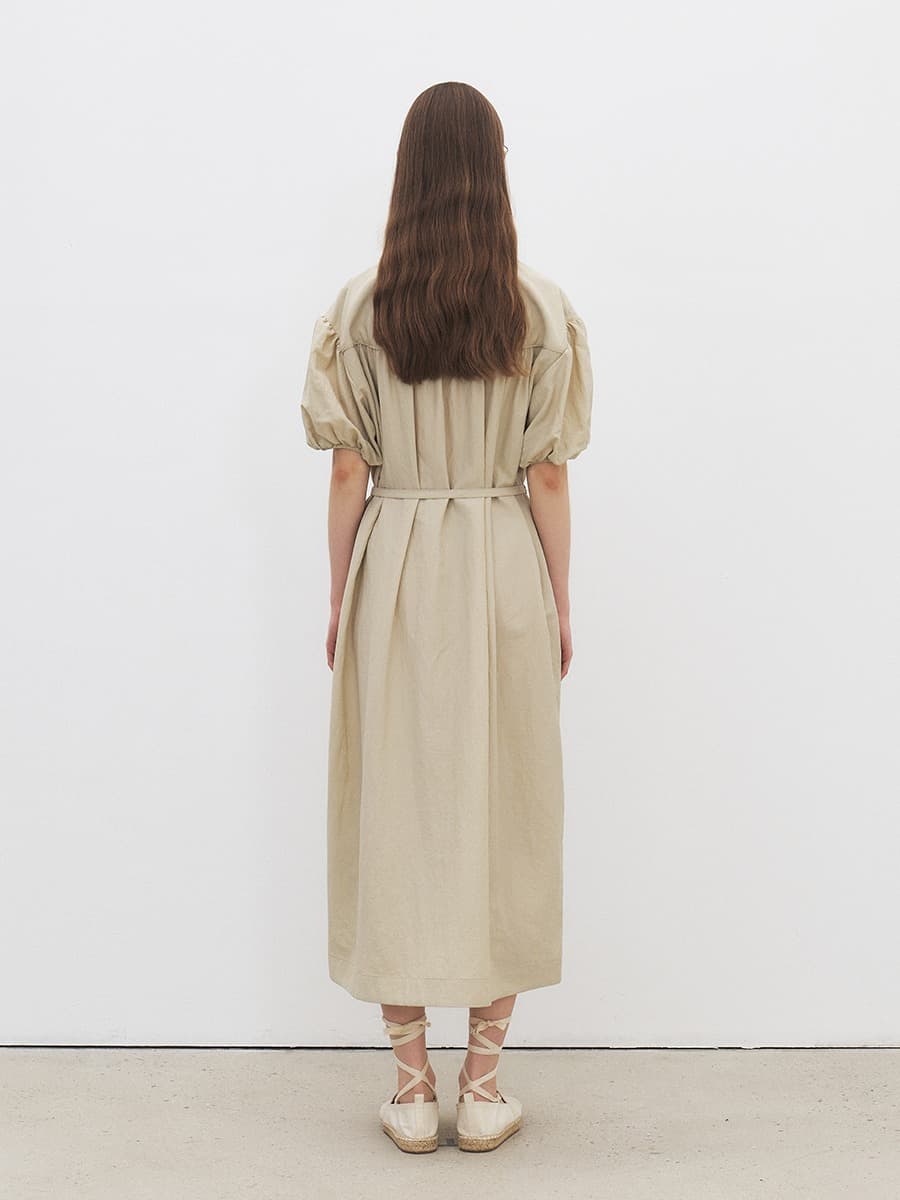 TFR VOLUME PUFF DRESS_BEIGE — vue 3