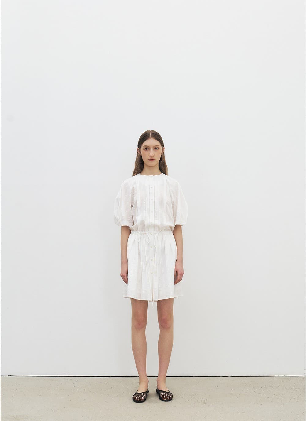 TFR PINTUCK MIDI DRESS_WHITE — vue 5
