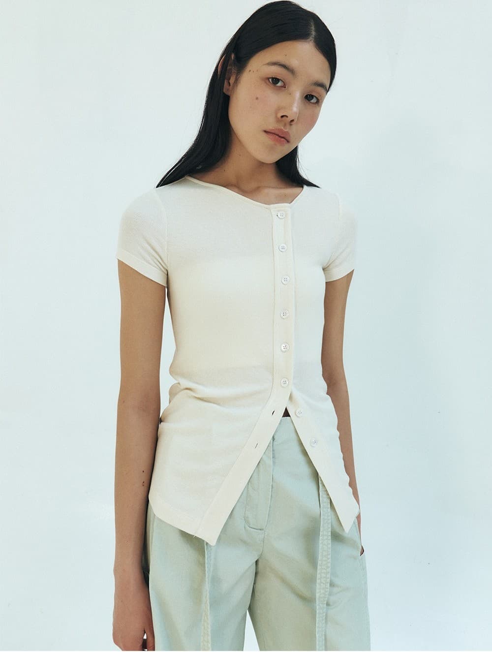 TFR BUTTON SLIM CARDIGAN TOP_CREAM — vue 6