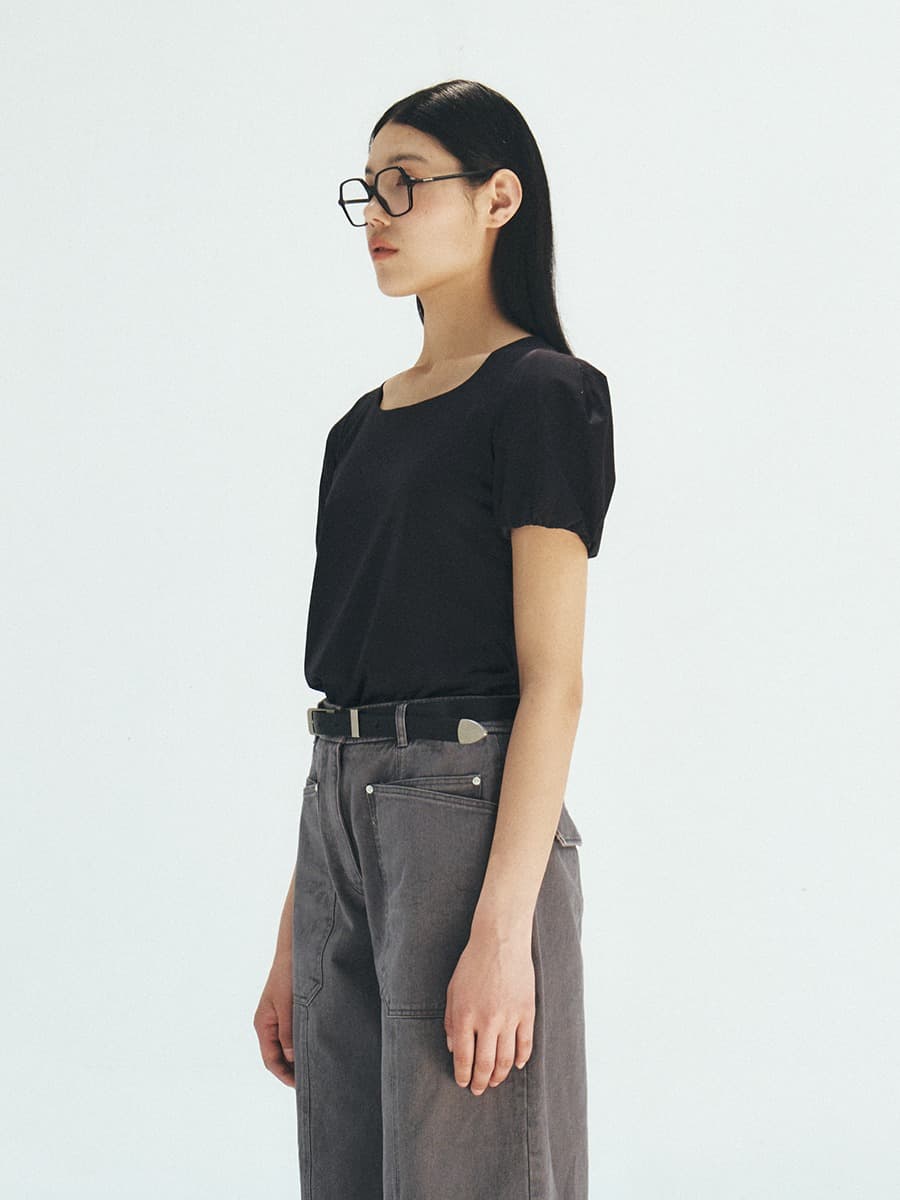 TFR SCOOP NECK PUFF SLEEVE TOP_BLACK — vue 2