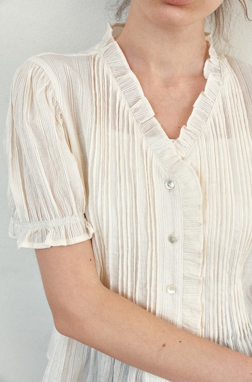 TFR PINTUCK FRILL BLOUSE_IVORY — vue 9