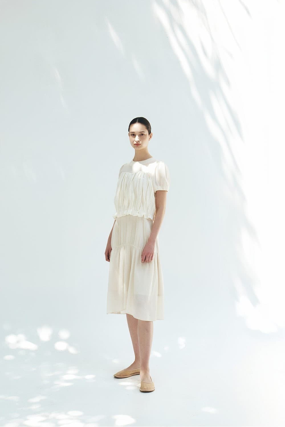 TFR SHIRRED FLARE DRESS_IVORY — vue 9