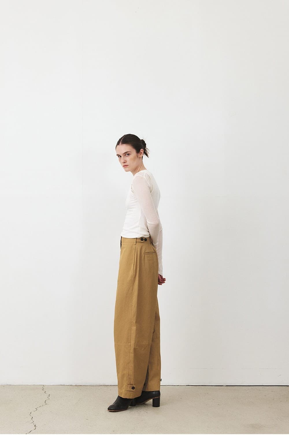TFF CURVE SEAM PANTS_ BRONZE — vue 10