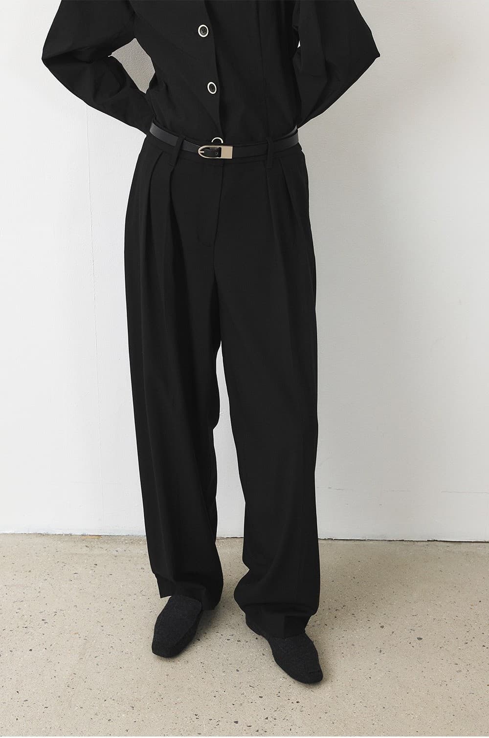 TFF HERRINGBONE BARREL TROUSER_BLACK — vue 8