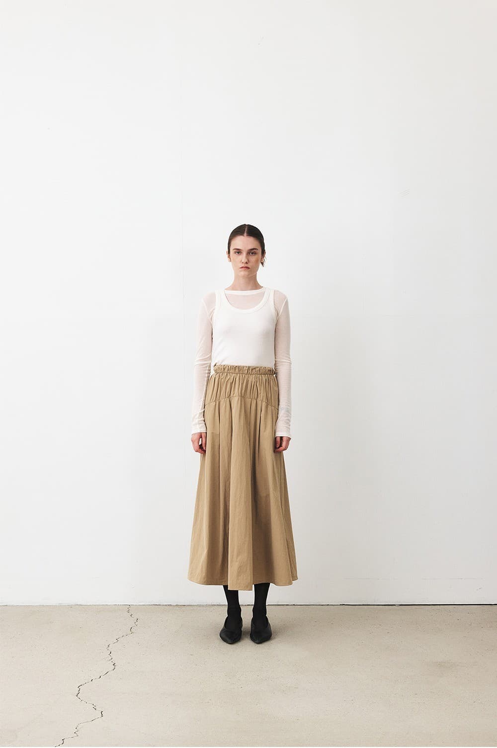 TFF SHIRRING FLARED SKIRT_BEIGE — vue 4