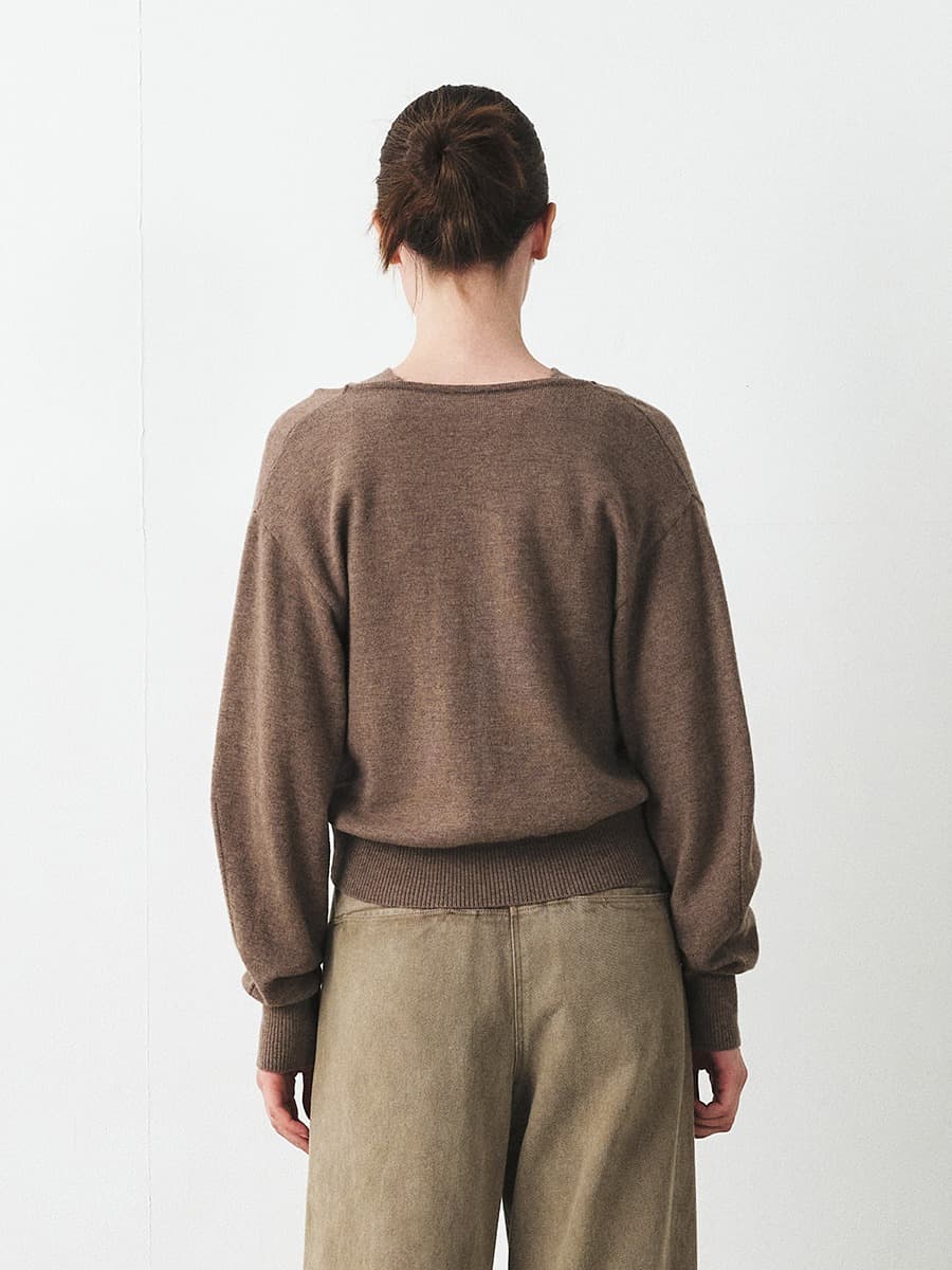 TFF DEEP V-NECK LAYERD KNIT TOP_L-BROWN — vue 3