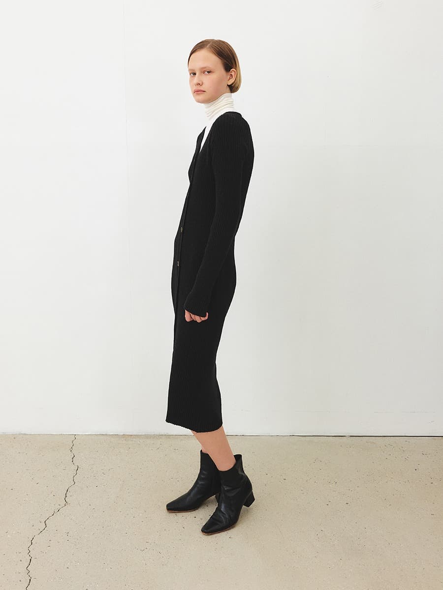 TFF BOUCLE BUTTON KNIT DRESS_BLACK — vue 3