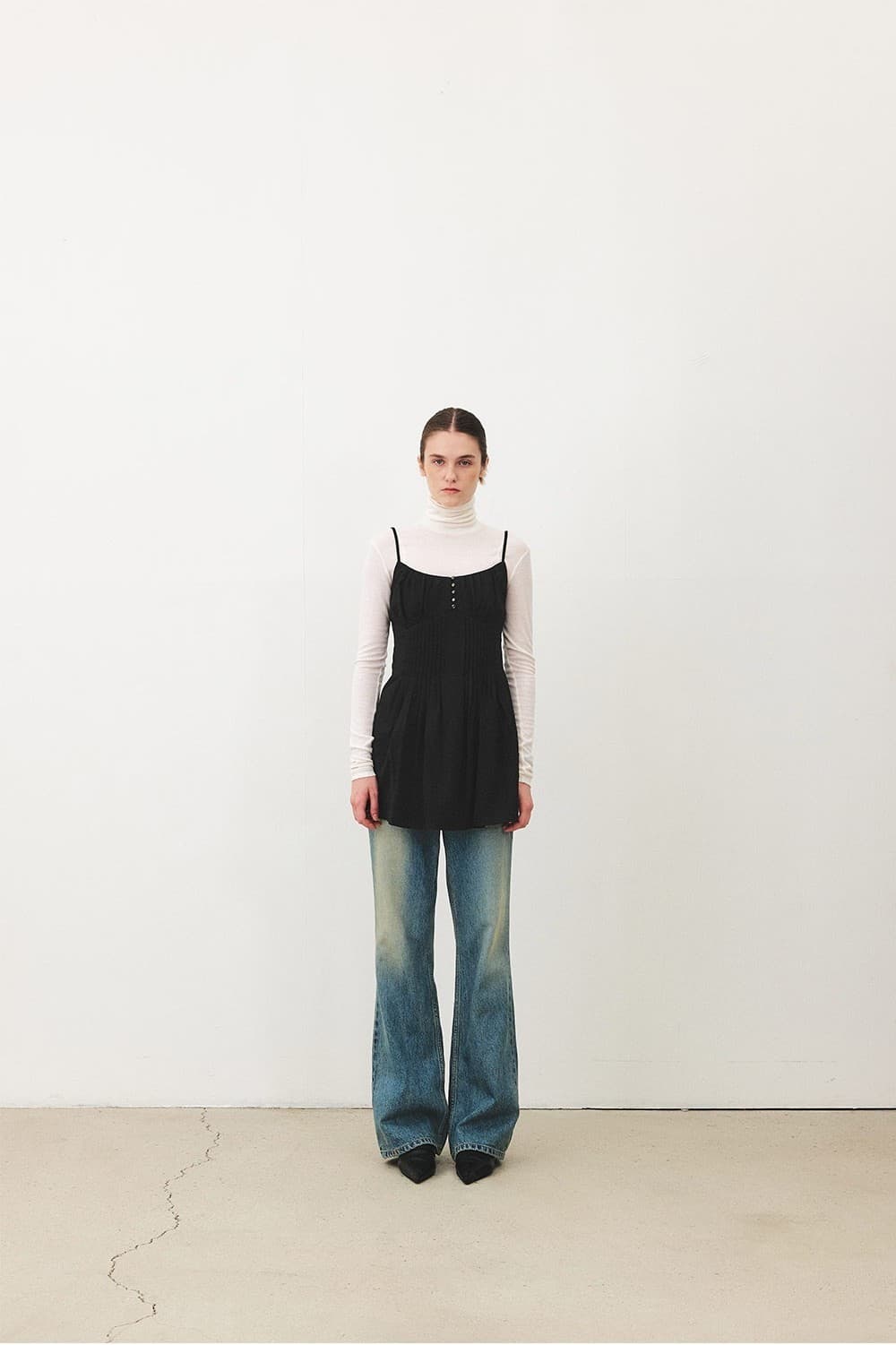 TFF PINTUCK SLEEVELESS SHORT DRESS_BLACK — vue 6