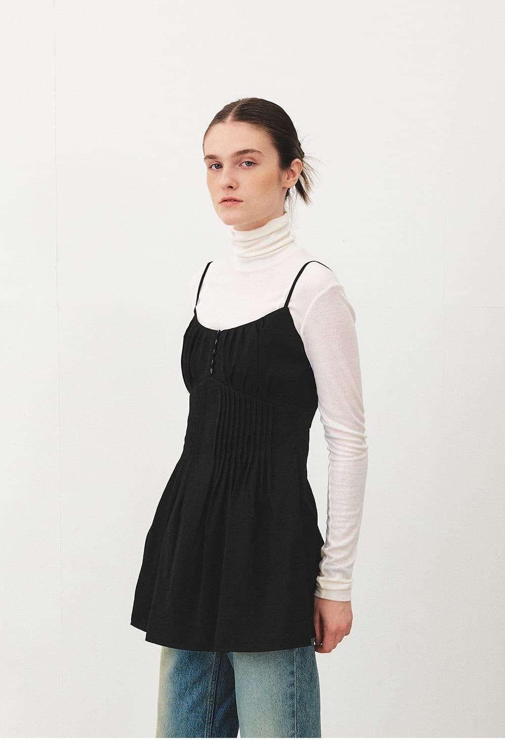 TFF PINTUCK SLEEVELESS SHORT DRESS_BLACK — vue 11
