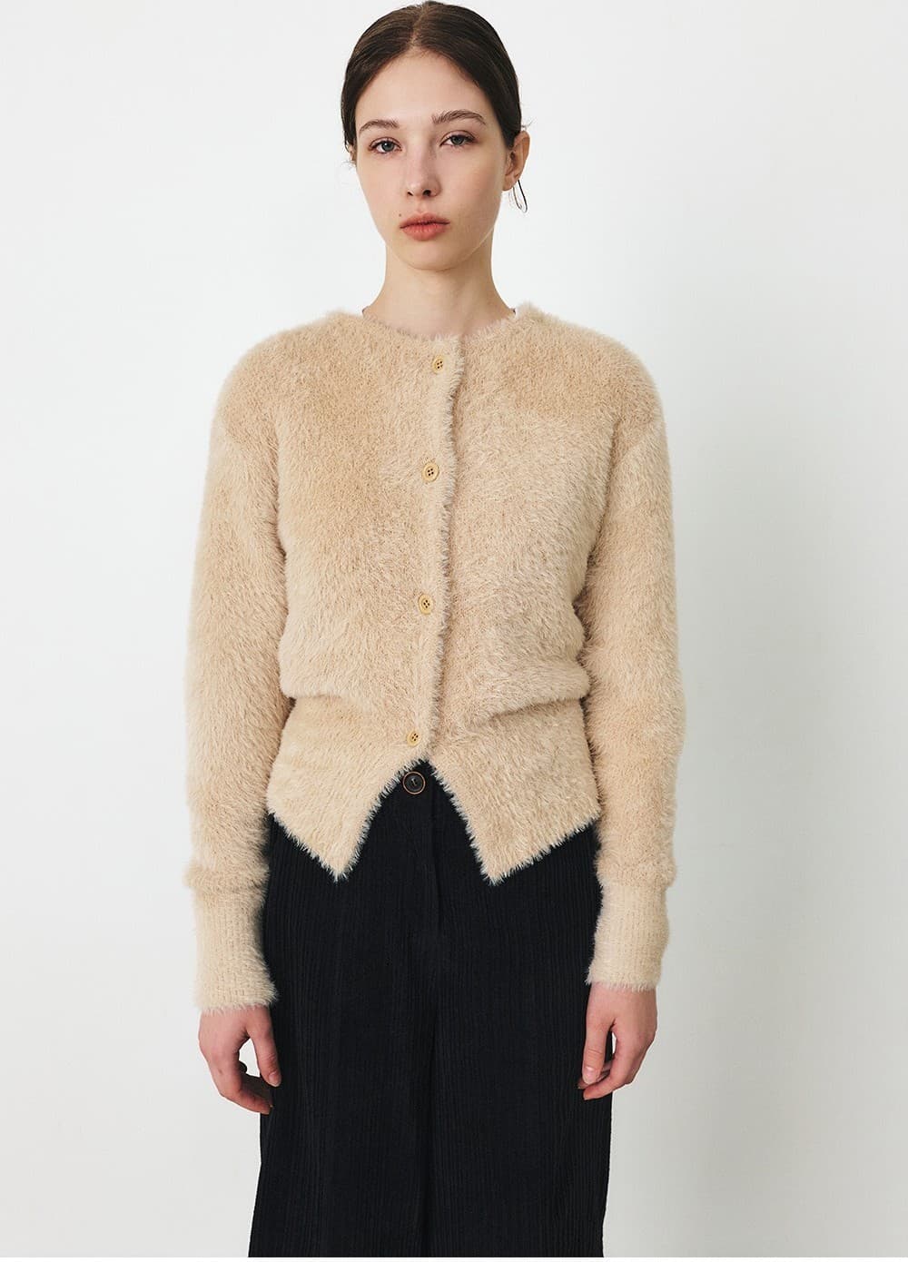 TFF FLUFFY ROUND NECK KNIT CARDIGAN_BEIGE — vue 5