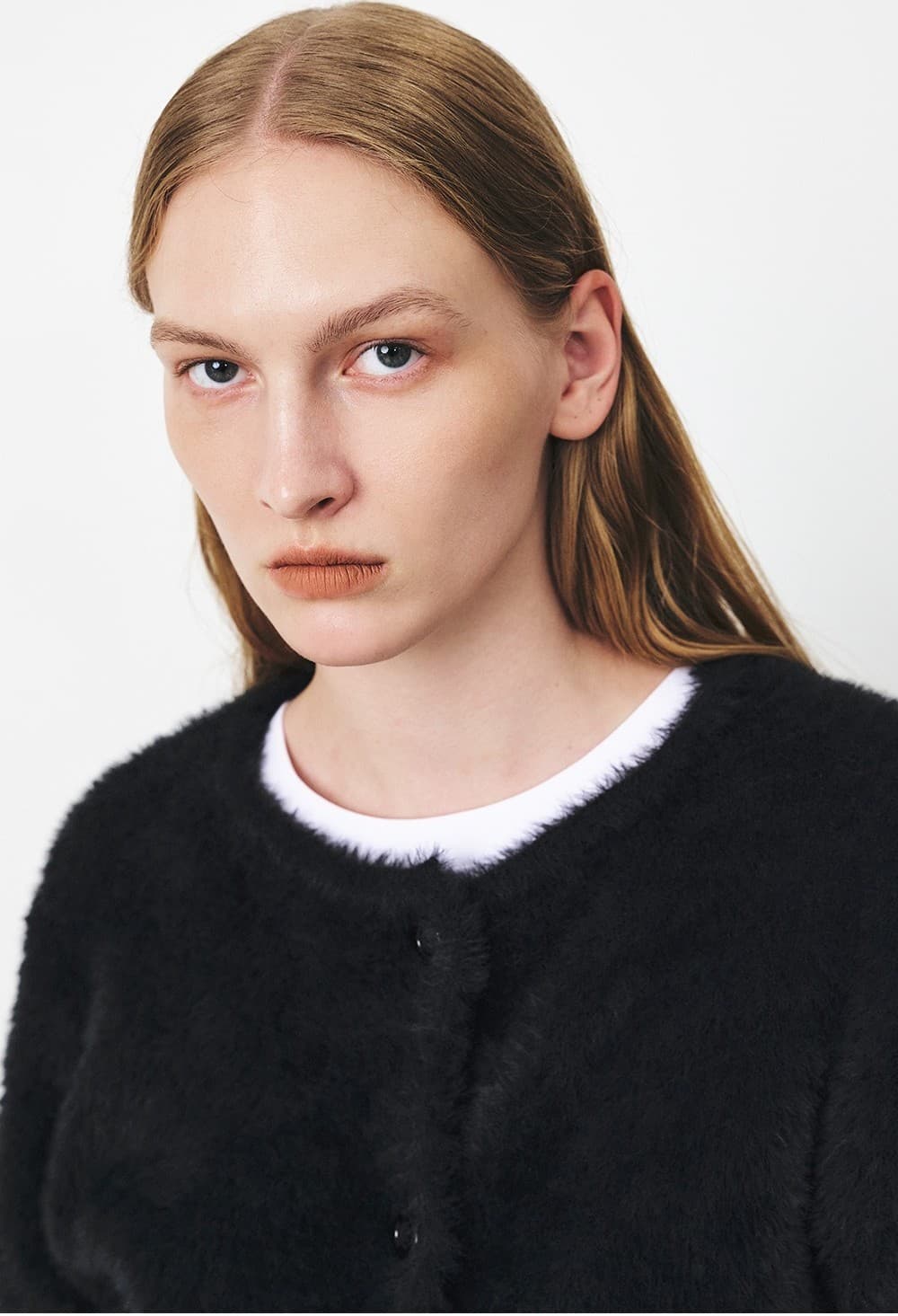 TFF FLUFFY ROUND NECK KNIT CARDIGAN_BLACK — vue 10