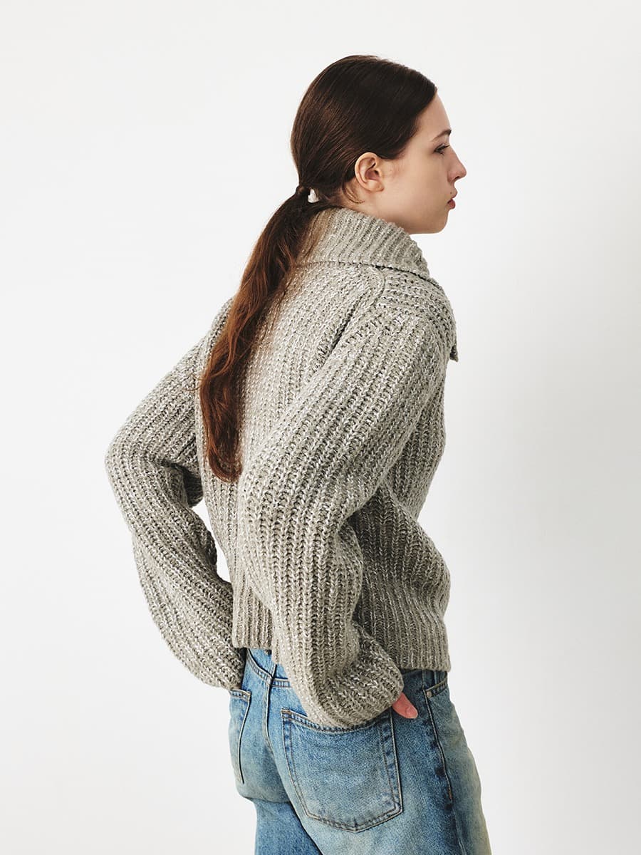 TFF TOGGLE BUTTON BOUCLE KNIT CARDIGAN_KHAKI — vue 3