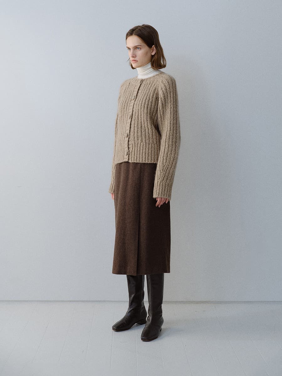 TFW FRONT SLIT SEMI H-LINE SKIRT_BROWN — vue 3