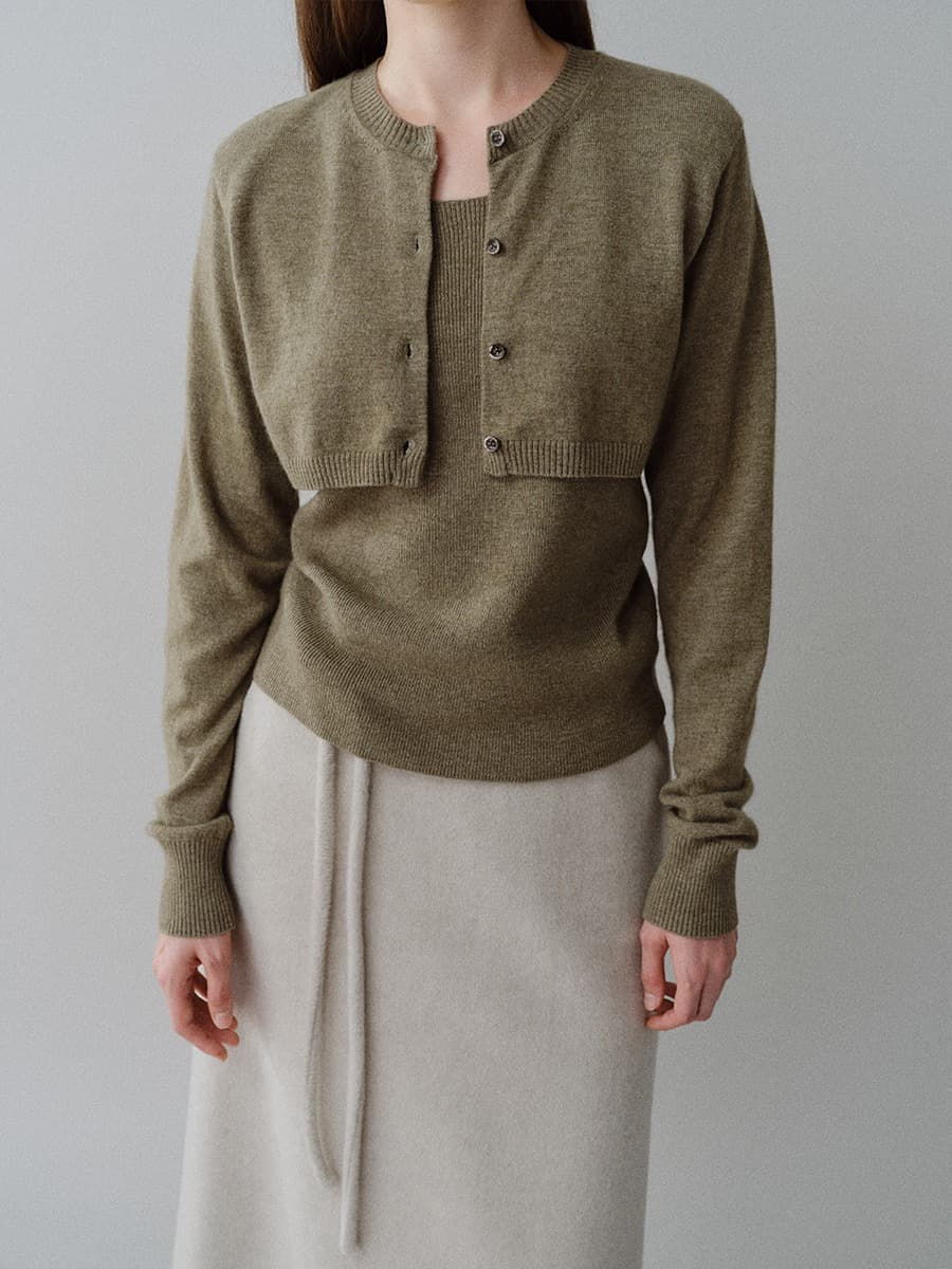TFW CASHMERE LAYERD BOLERO KNIT CARDIGAN_KHAKI — vue 3