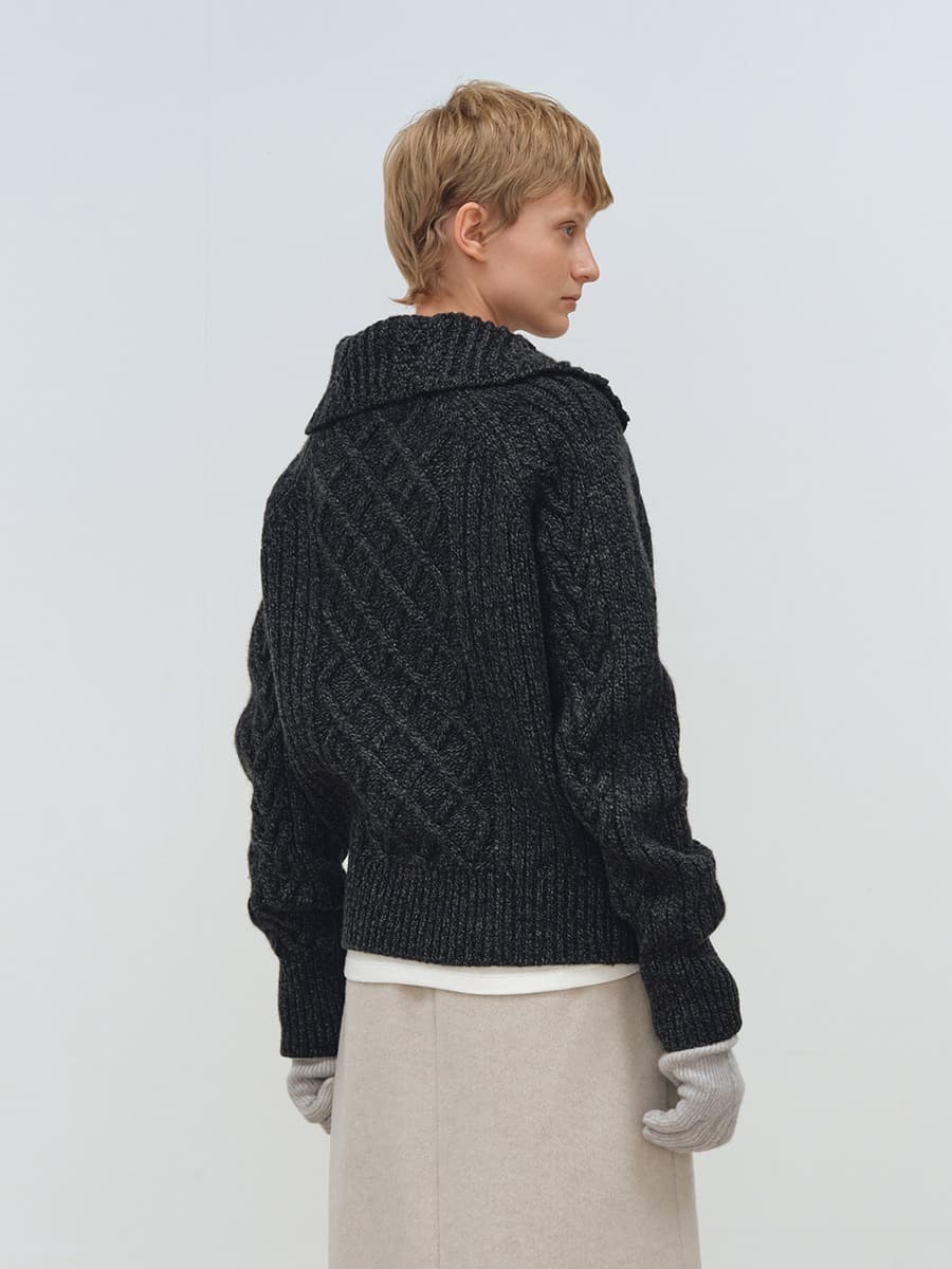 TFW WOOL TURTLENECK CABLE CARDIGAN_CHARCOAL — vue 4