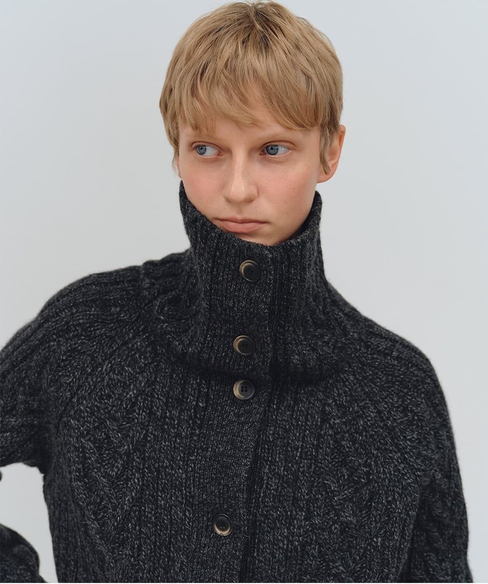 TFW WOOL TURTLENECK CABLE CARDIGAN_CHARCOAL — vue 6