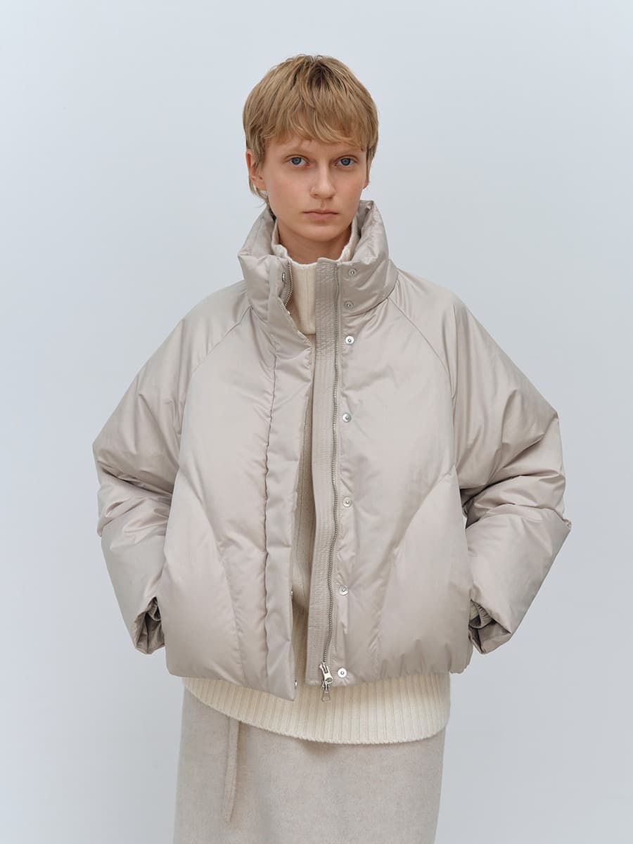 TFW DETACHABLE HOOD GOOSE DOWN PUFFER_BEIGE — vue 1