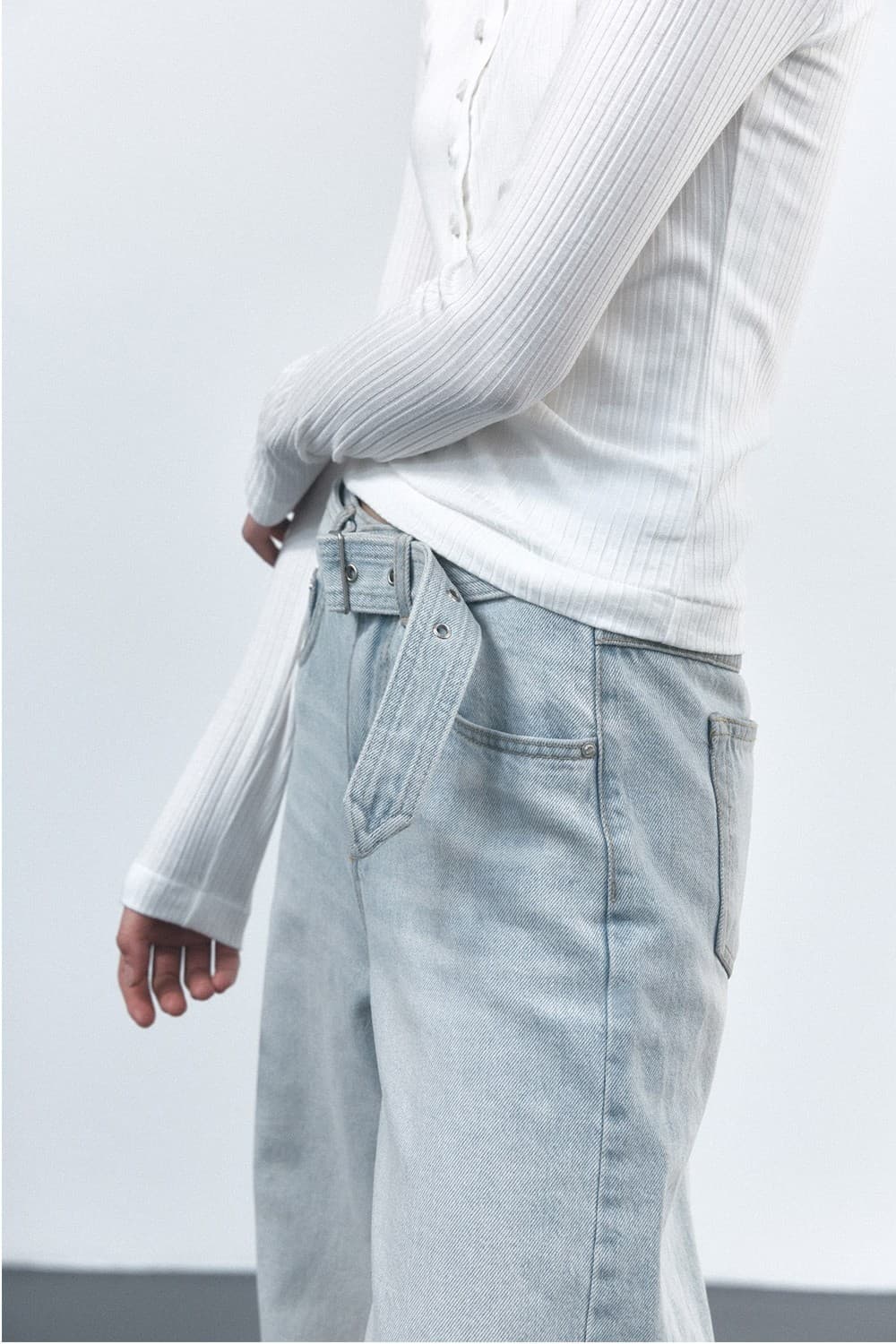 TVS BELTED LOOSE FIT DENIM_LIGHT-BLUE — vue 10