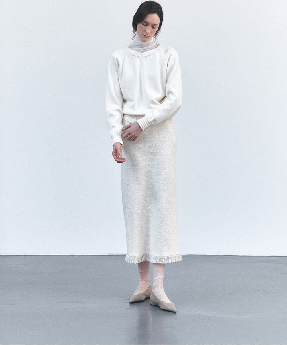 TVS TWISTED V-NECK KNIT TOP_IVORY — vue 8
