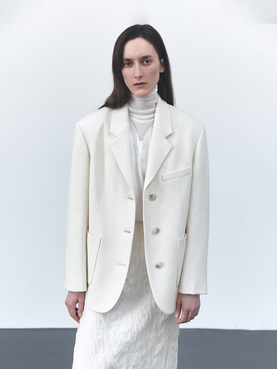 TVS OVERFIT BOUCLE 3-BUTTON BLAZER_IVORY — vue 2