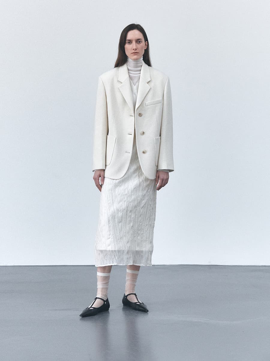 TVS OVERFIT BOUCLE 3-BUTTON BLAZER_IVORY — vue 4