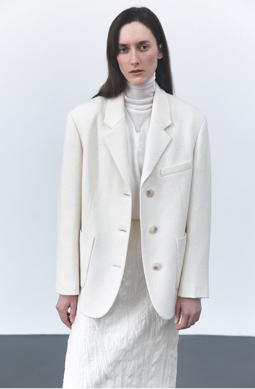 TVS OVERFIT BOUCLE 3-BUTTON BLAZER_IVORY — vue 5