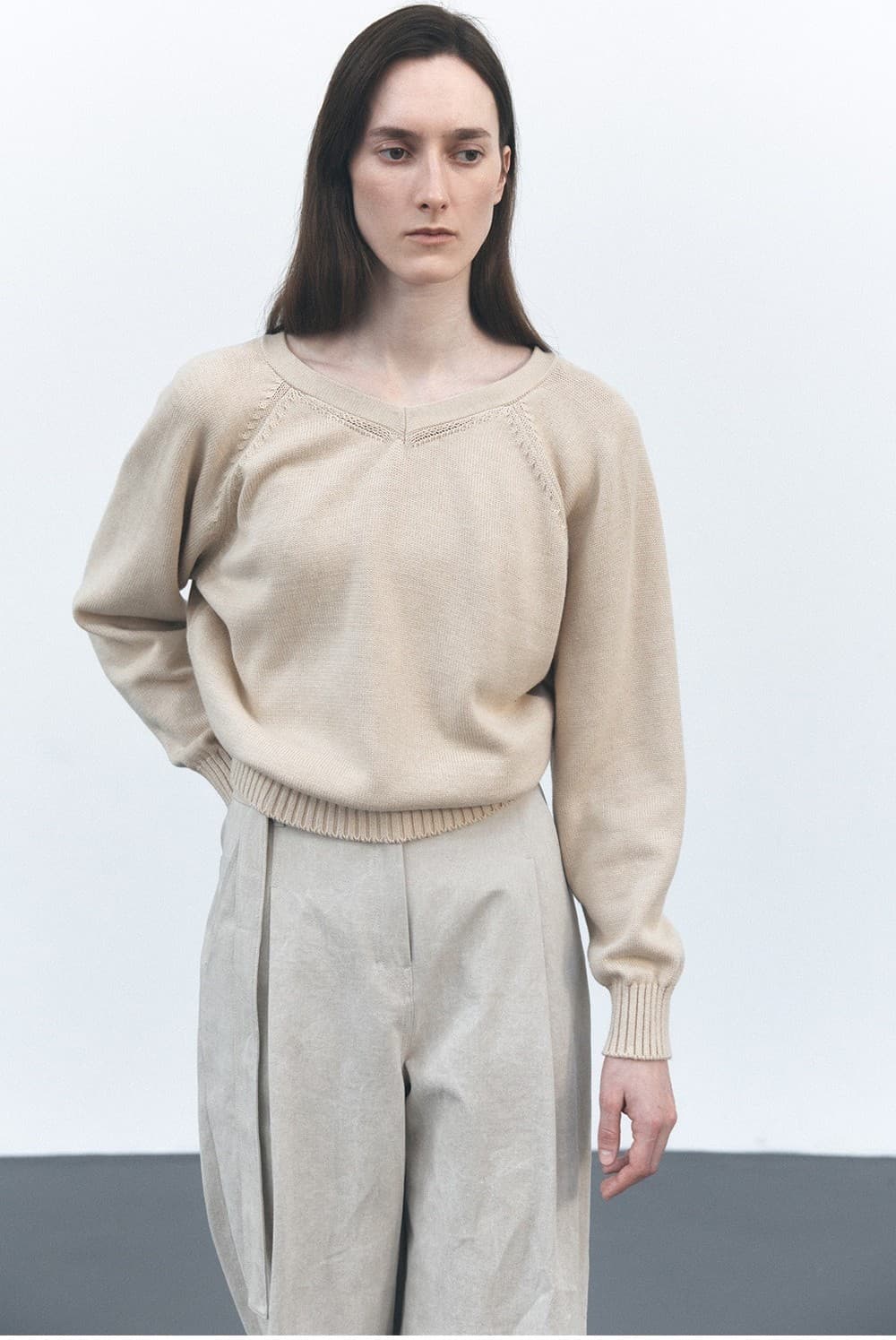 TVS BELTED ONE TUCK WIDE TROUSERS_BEIGE — vue 5