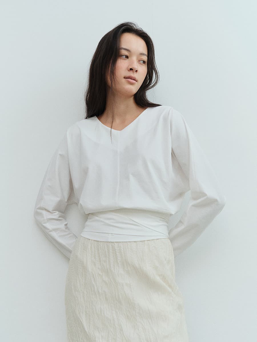TVS TIE V-NECK TOP_WHITE — vue 3