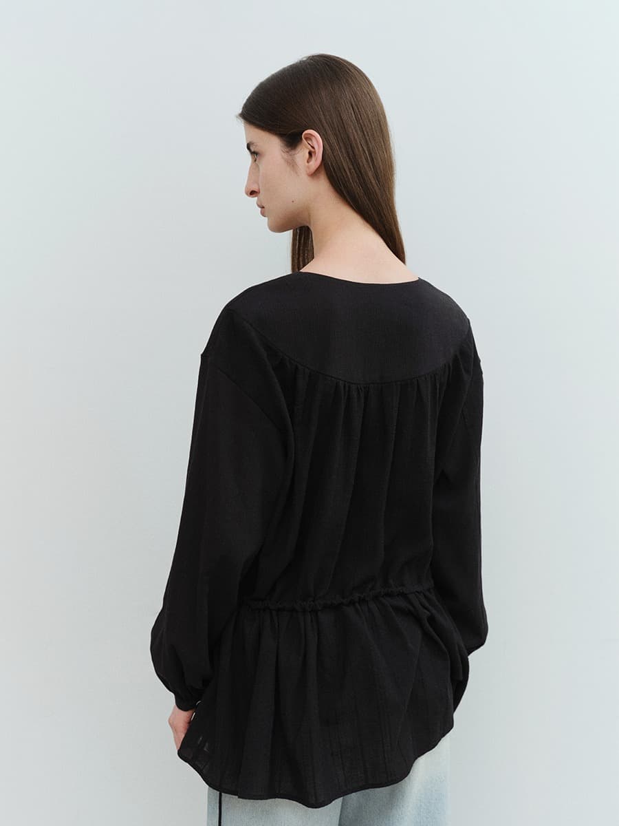 TVS SHIRRING V-NECK BLOUSE_BLACK — vue 4