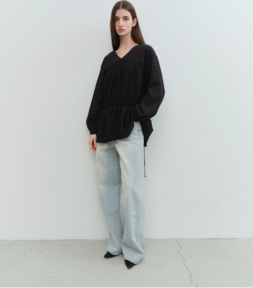 TVS SHIRRING V-NECK BLOUSE_BLACK — vue 7