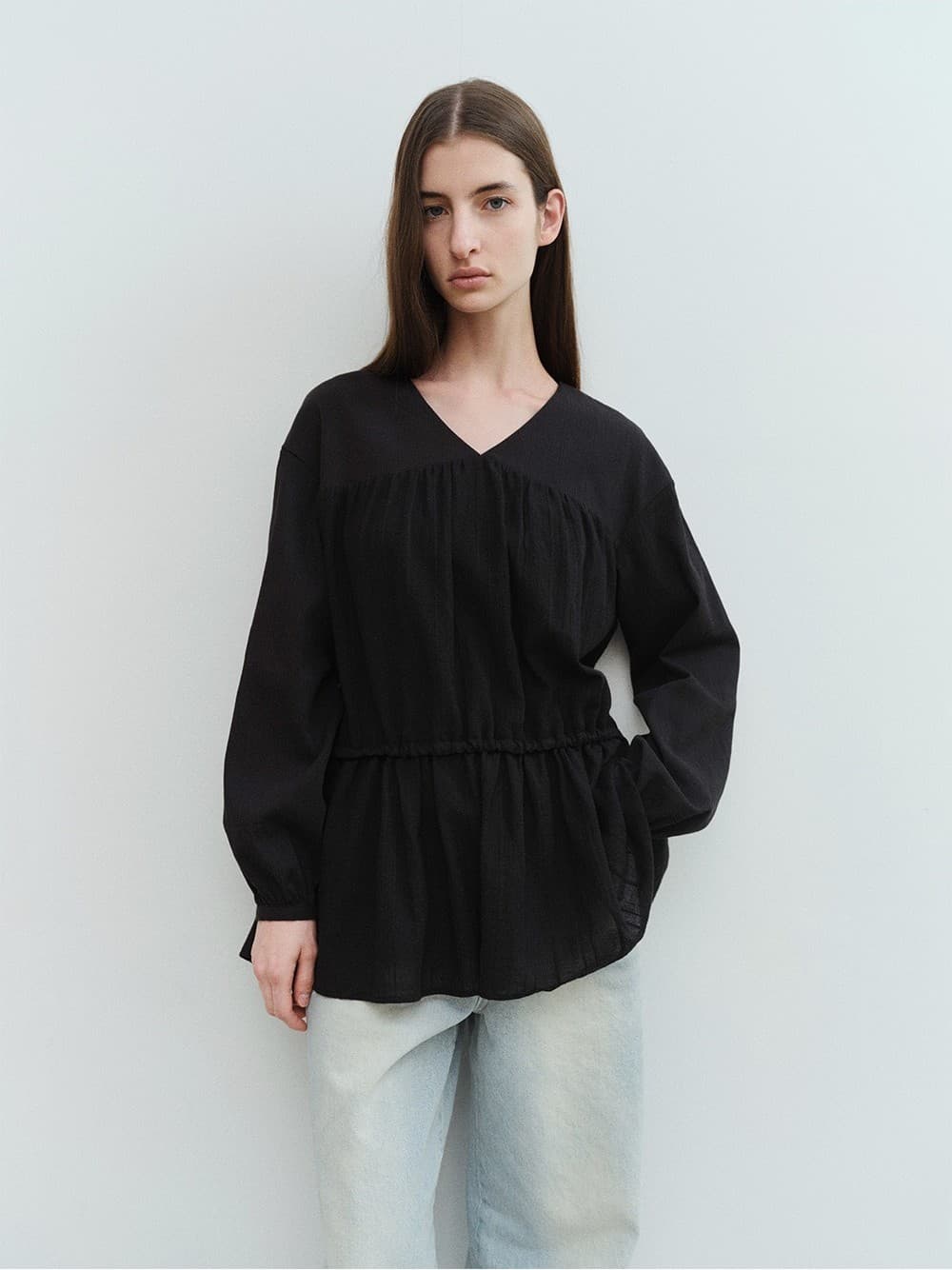 TVS SHIRRING V-NECK BLOUSE_BLACK — vue 8