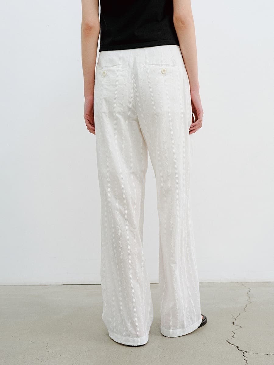 TVR EMBROIDERY ONE TUCK PANTS_WHITE — vue 4
