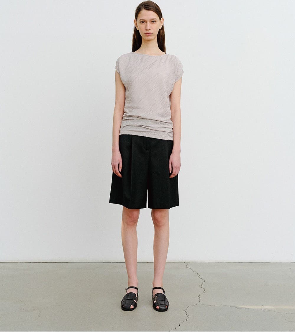 TVR WOOL ONE TUCK SHORTS PANTS_BLACK — vue 5