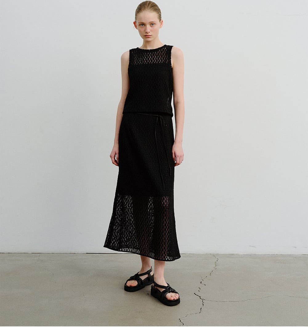 TVR LACE SLEEVELESS TOP_BLACK — vue 5