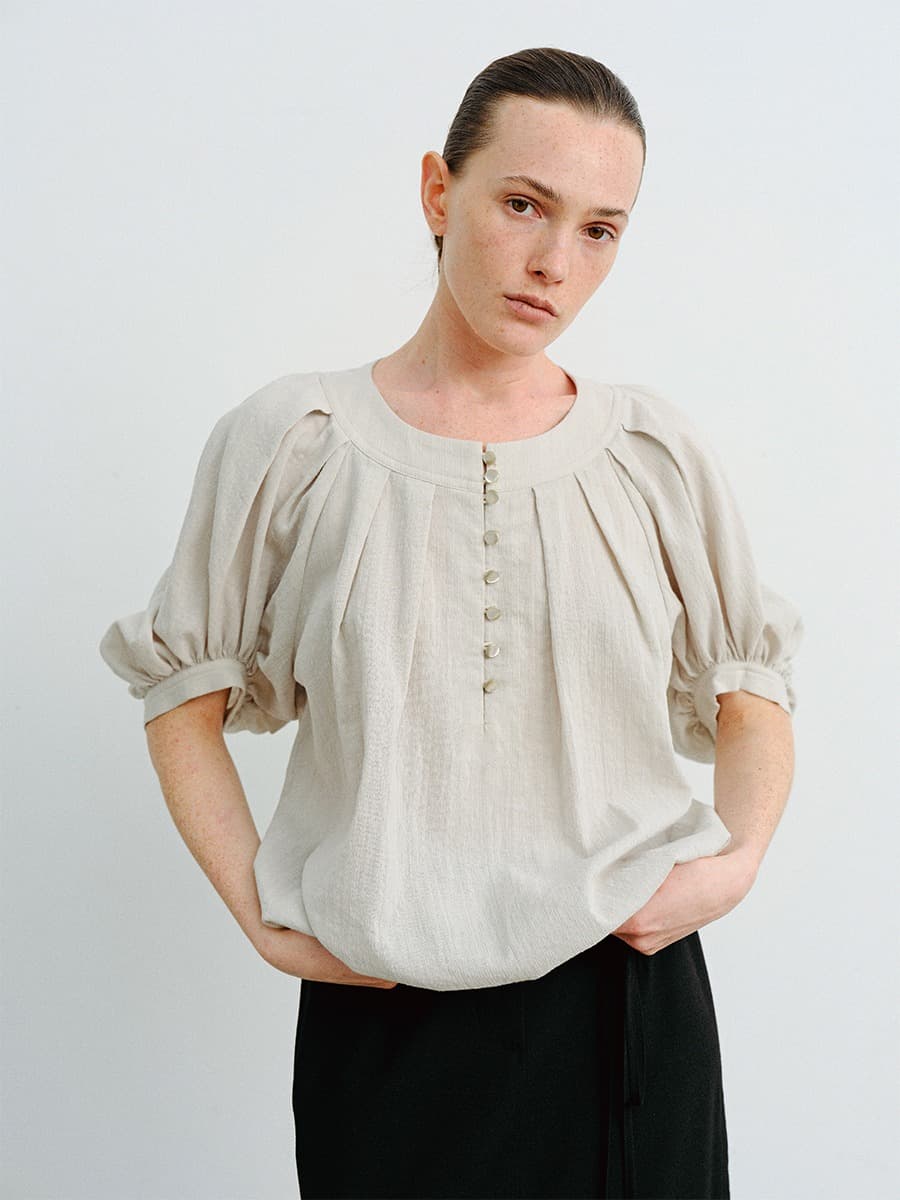 TVR BALLOON SLEEVE BLOUSE_L-GREY — vue 3
